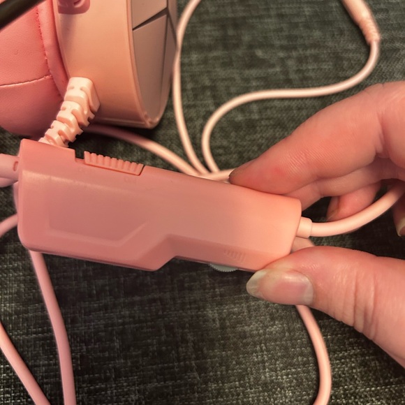 Pink kitty ear gaming headset - Picture 2 of 4